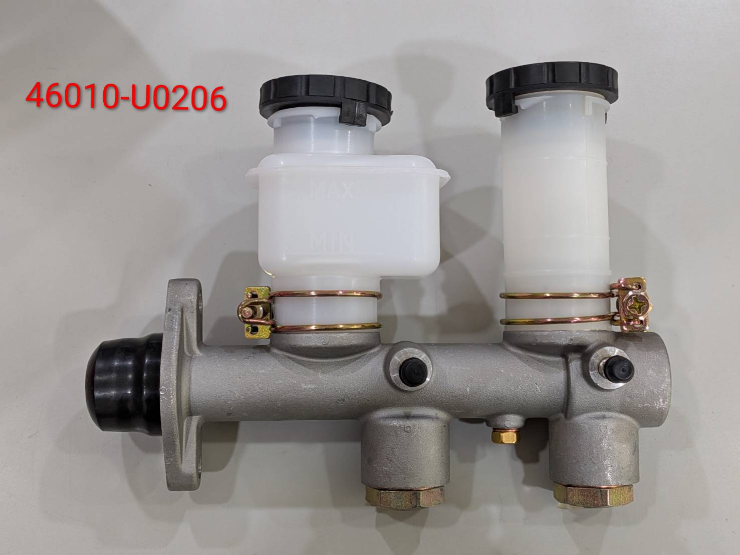 汽車剎車總泵總成 ／ 煞車主缸 (OEM 46010-U0206)-46010-U0206